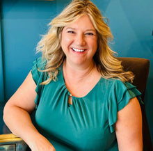 Load image into Gallery viewer, Massage Therapy with Sandra Horne (Brighton)
